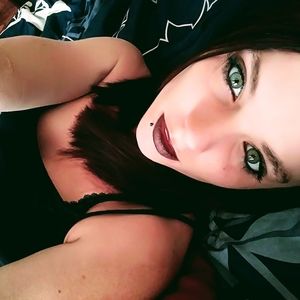 Meet your Posher, Nikki